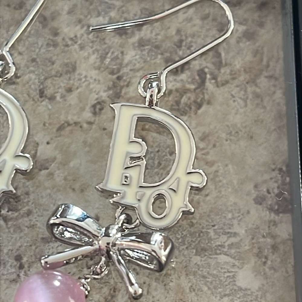 Dior Dangled Earrings - Picture 3 of 3
